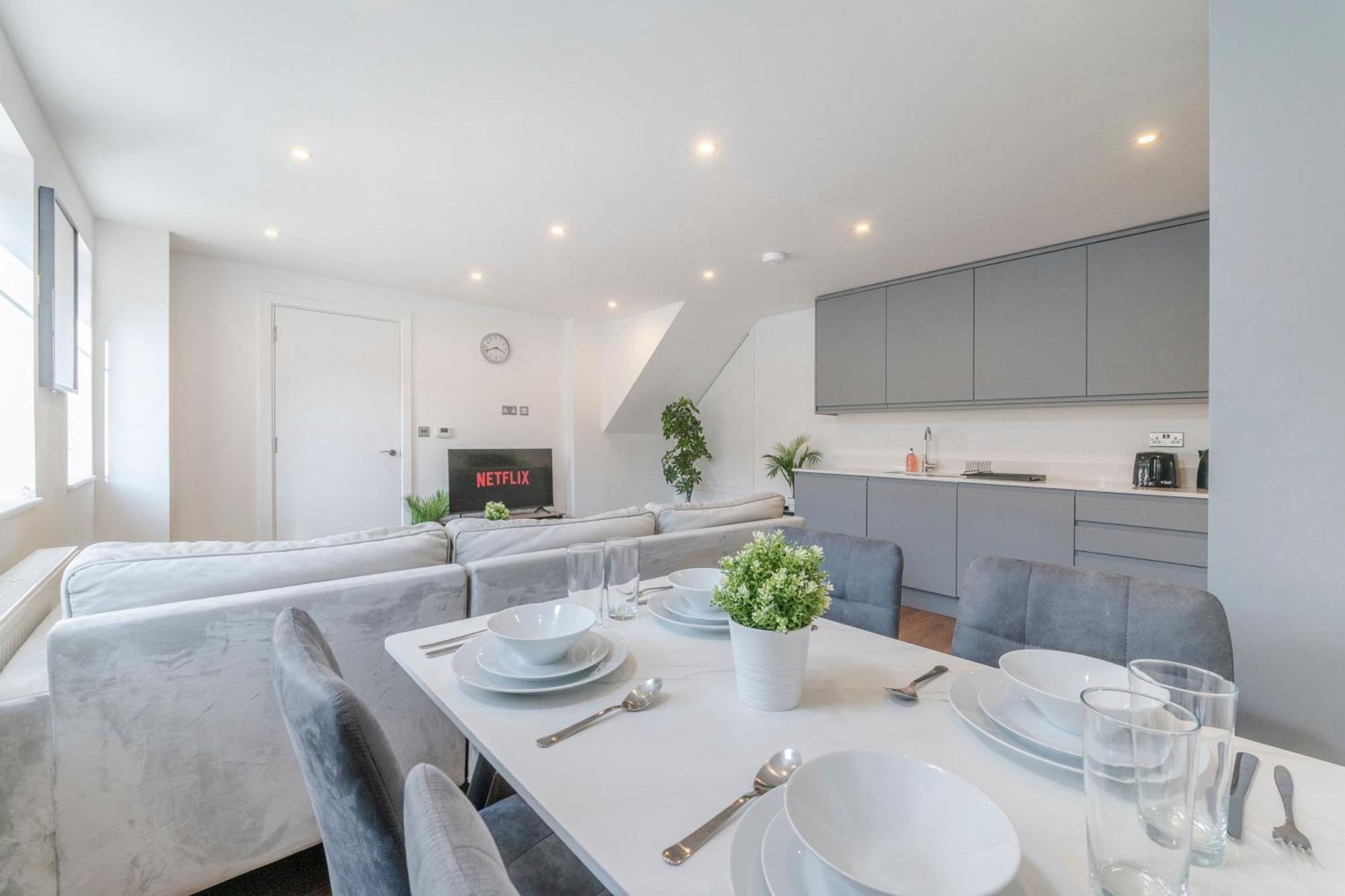 Modern London Home - 2 Bedrooms 2 Bath - Battersea, Vauxhall & Nine Elms Station Exteriör bild